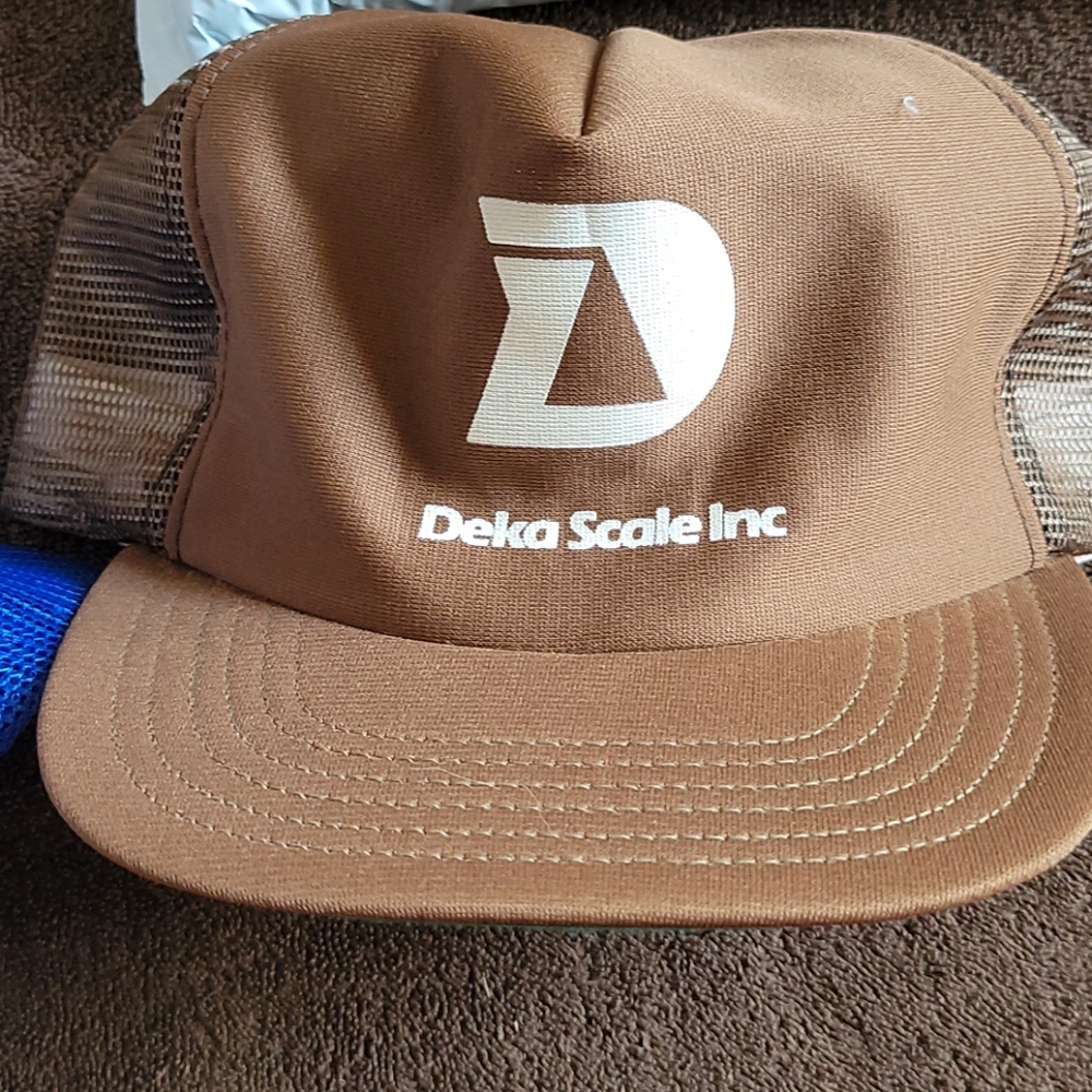 Deka Scale INC. Hat